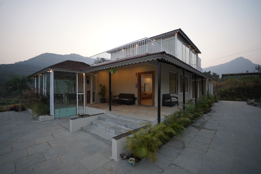 Villa Outside